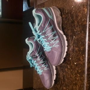 Nike Ladies Excellerate 3 Athletic Shoes